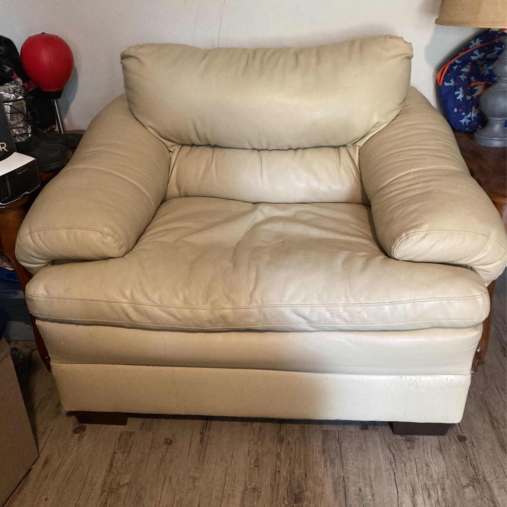 Oversized sofa chair