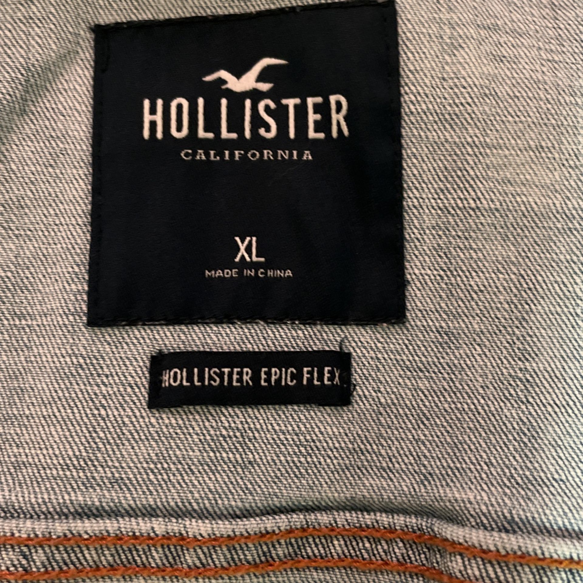 Hollister Denim Twofer jacket (XL- perfect condition)