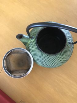 Japanese Tea Kettle With Tea Strainer  Thumbnail