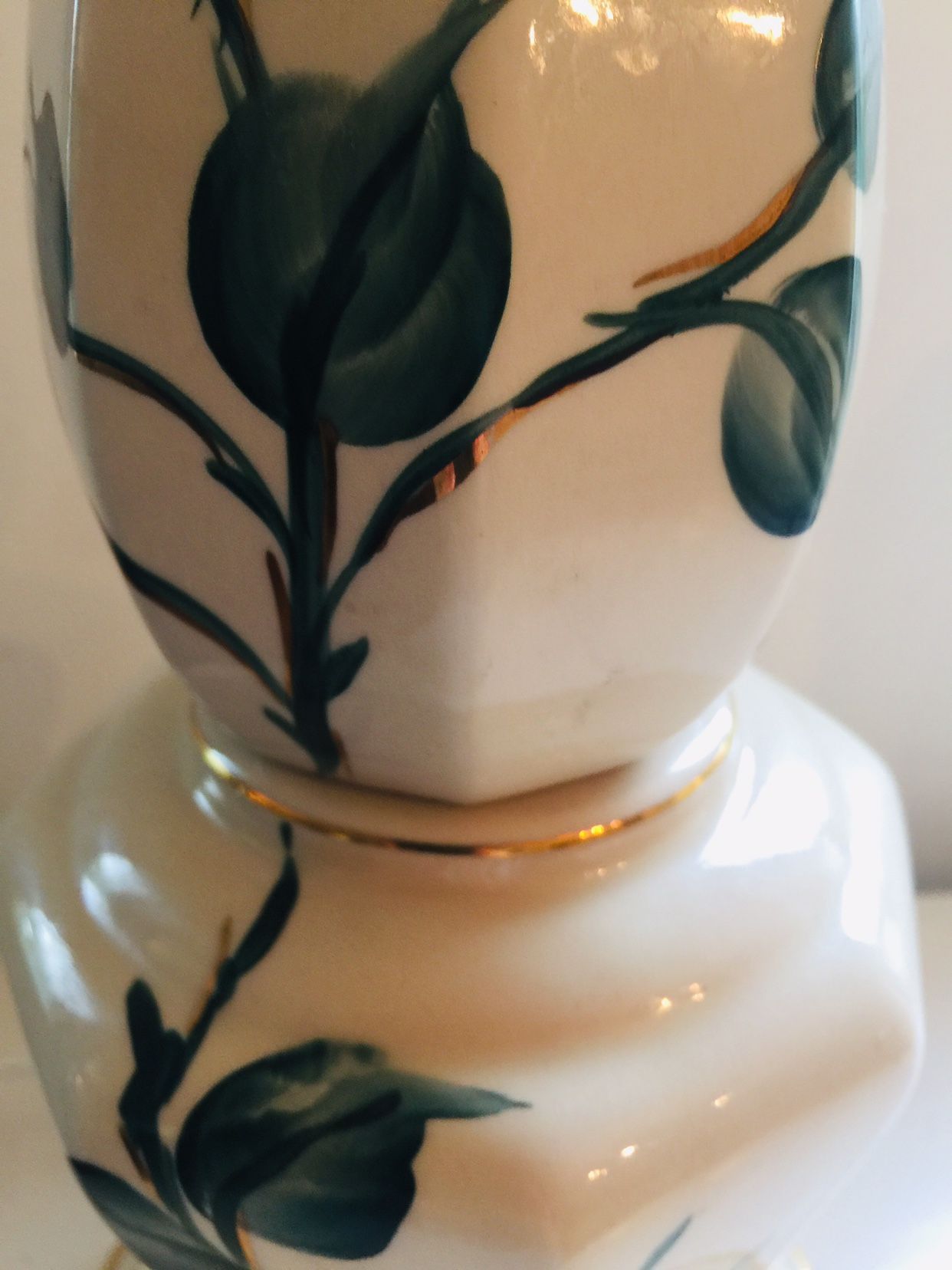 1960’s Off White w/ Trailing Green Ivy Design & Hollywood Regency Shade