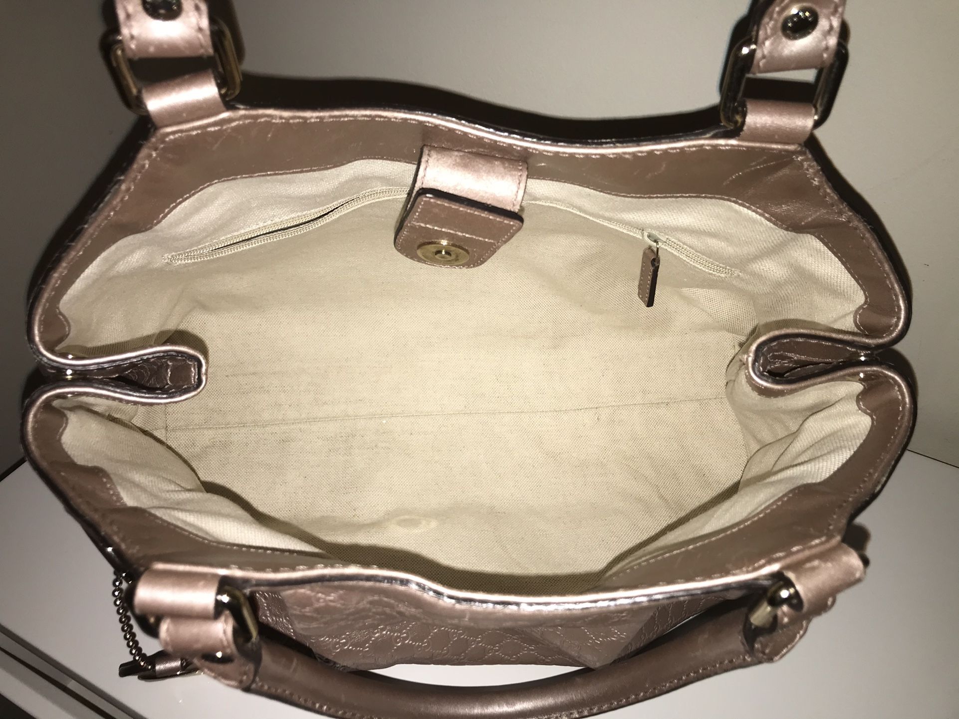 Authentic Gucci Sukey Microguccissima Tote Bag In Like New Condition