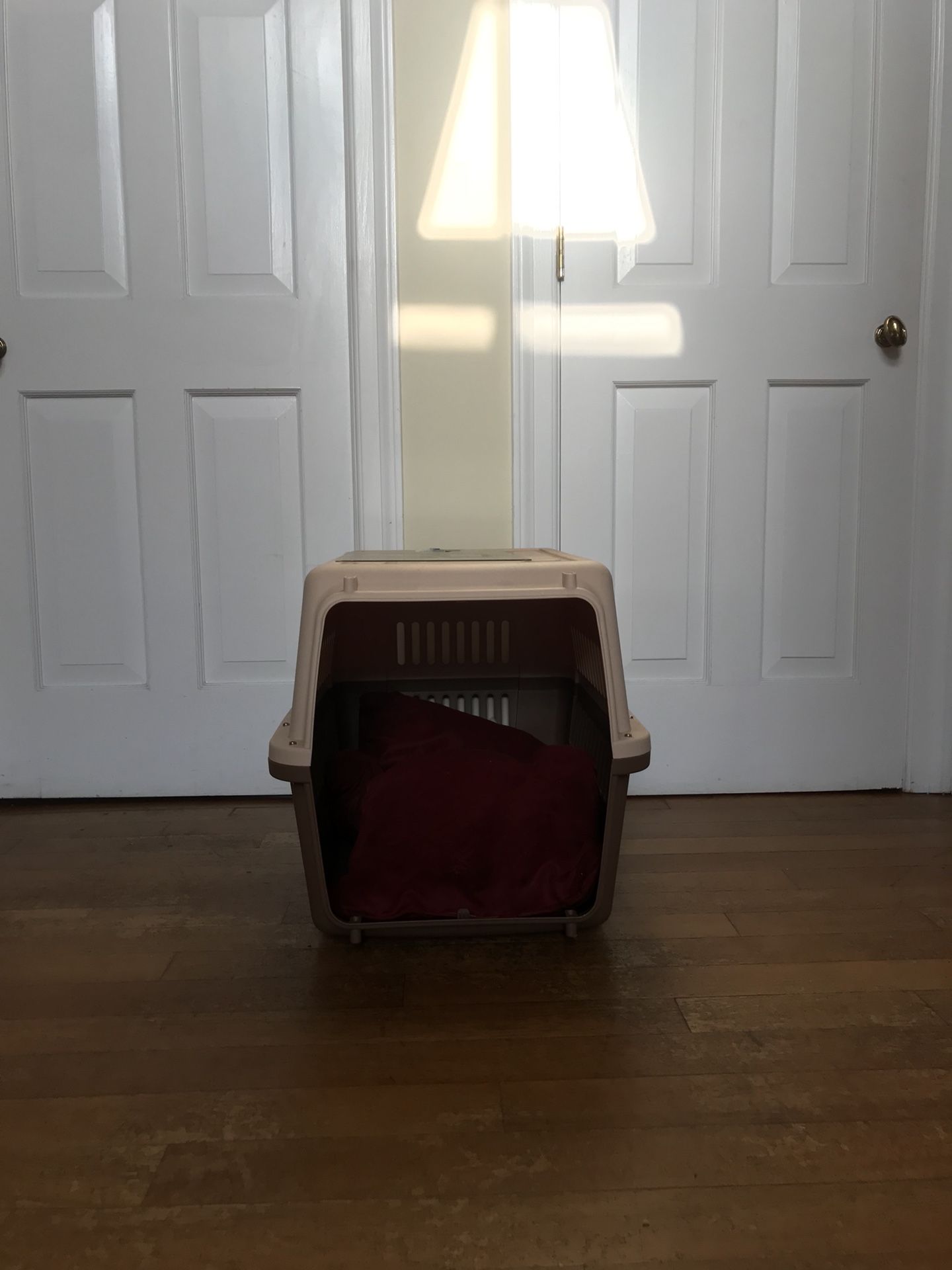 Dog crate (S)