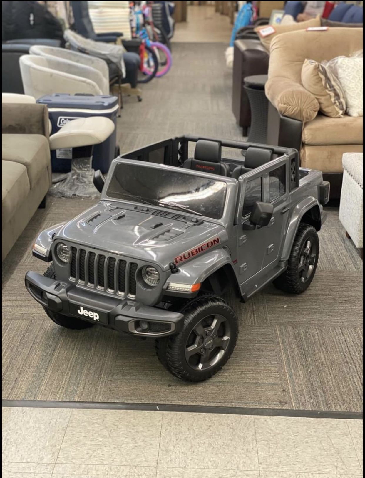 💫Brand New💫 12 volt Jeep Gladiator Battery Powered Ride On Vehicle, Gray