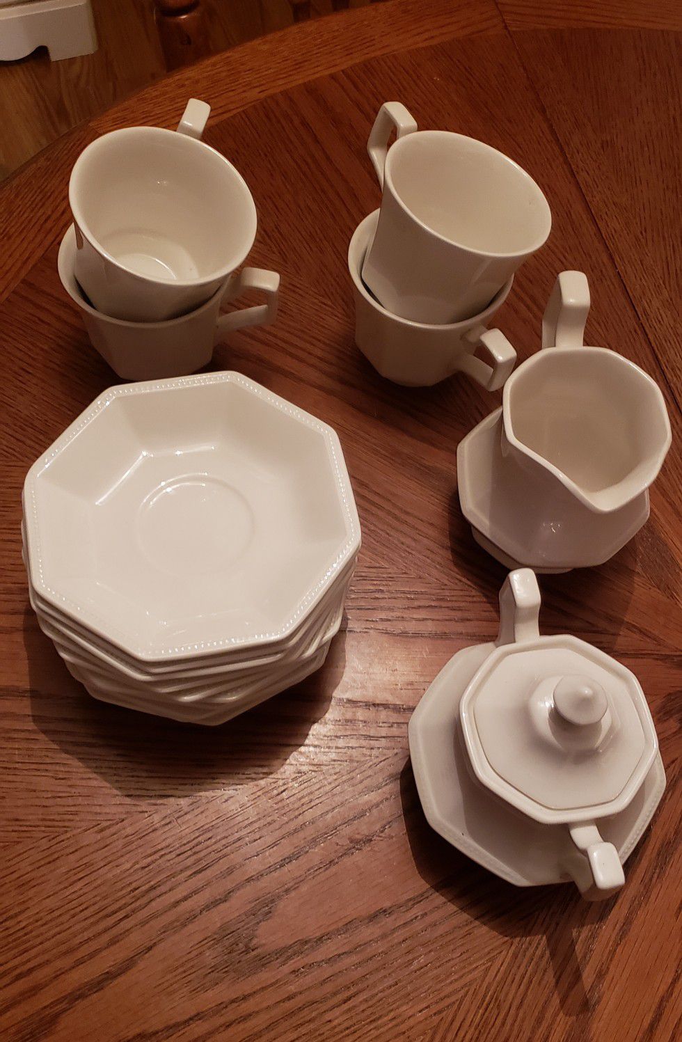 Made in England 16 set porcelain tea set