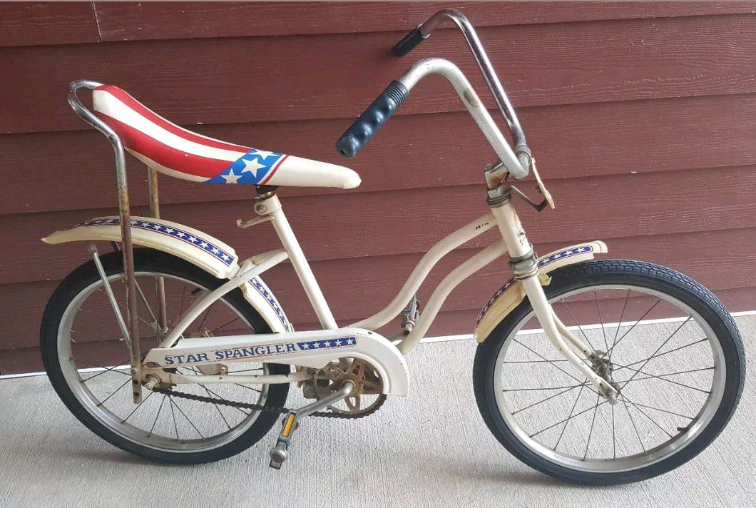 Rare 1970s Bicentennial Banana Seat Bicycle From Huffy Star Spangler Edition For Sale In Fort