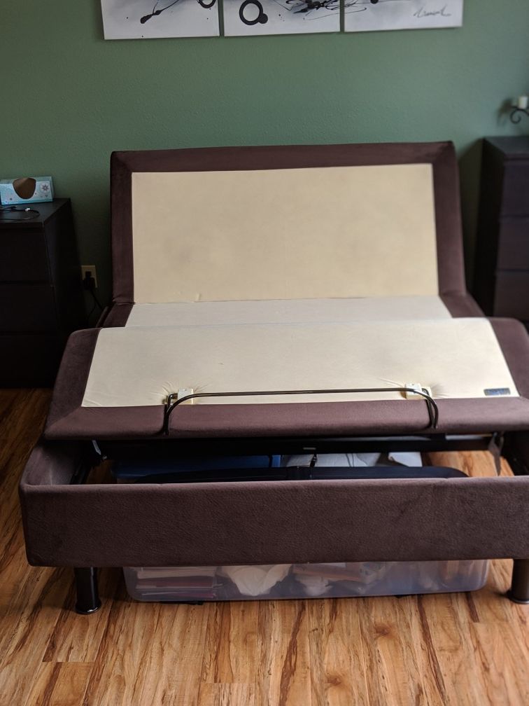 Queen Simmons NuFlex Foundation Adjustable Bed Mattress Base with