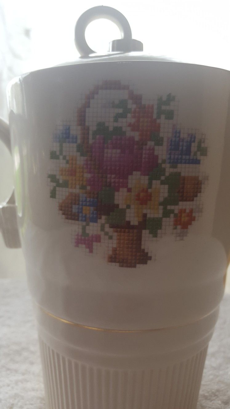 SALEM CHINA VICTORY COFFEE/TEA POT
