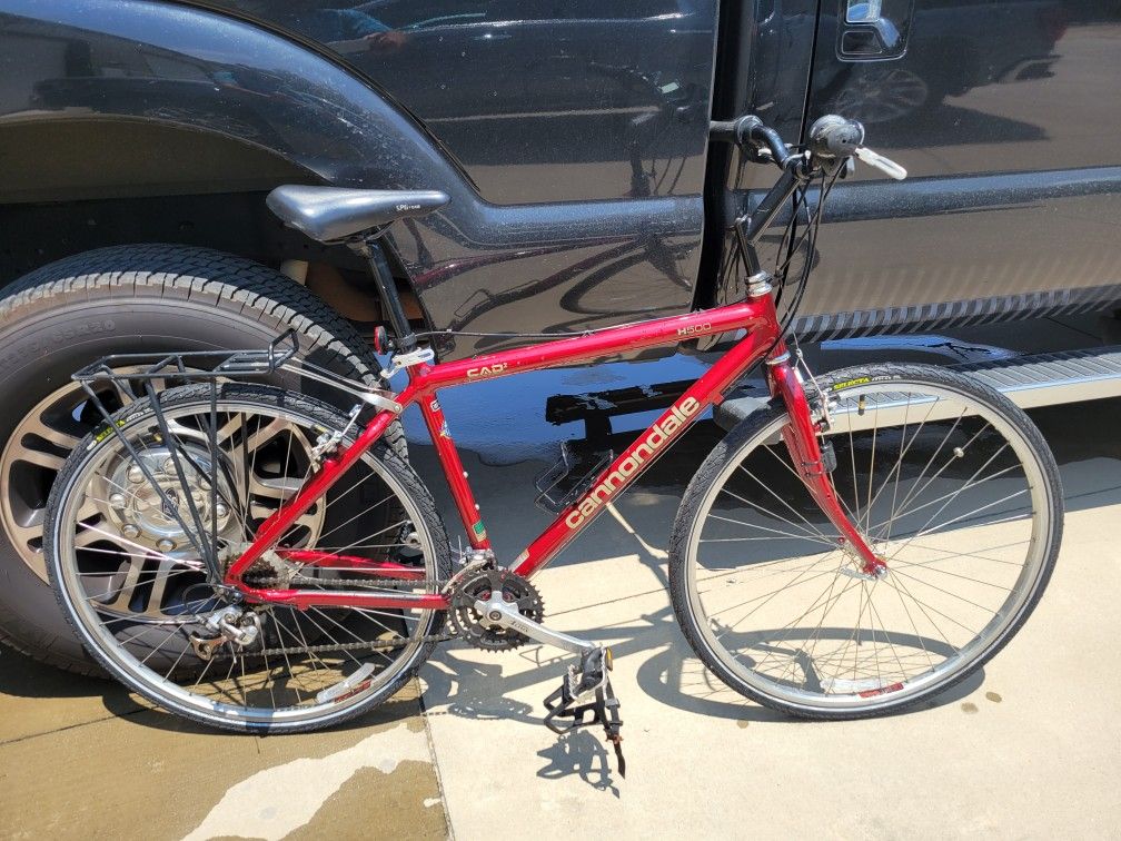 Cannondale hybrid bicycle 18"