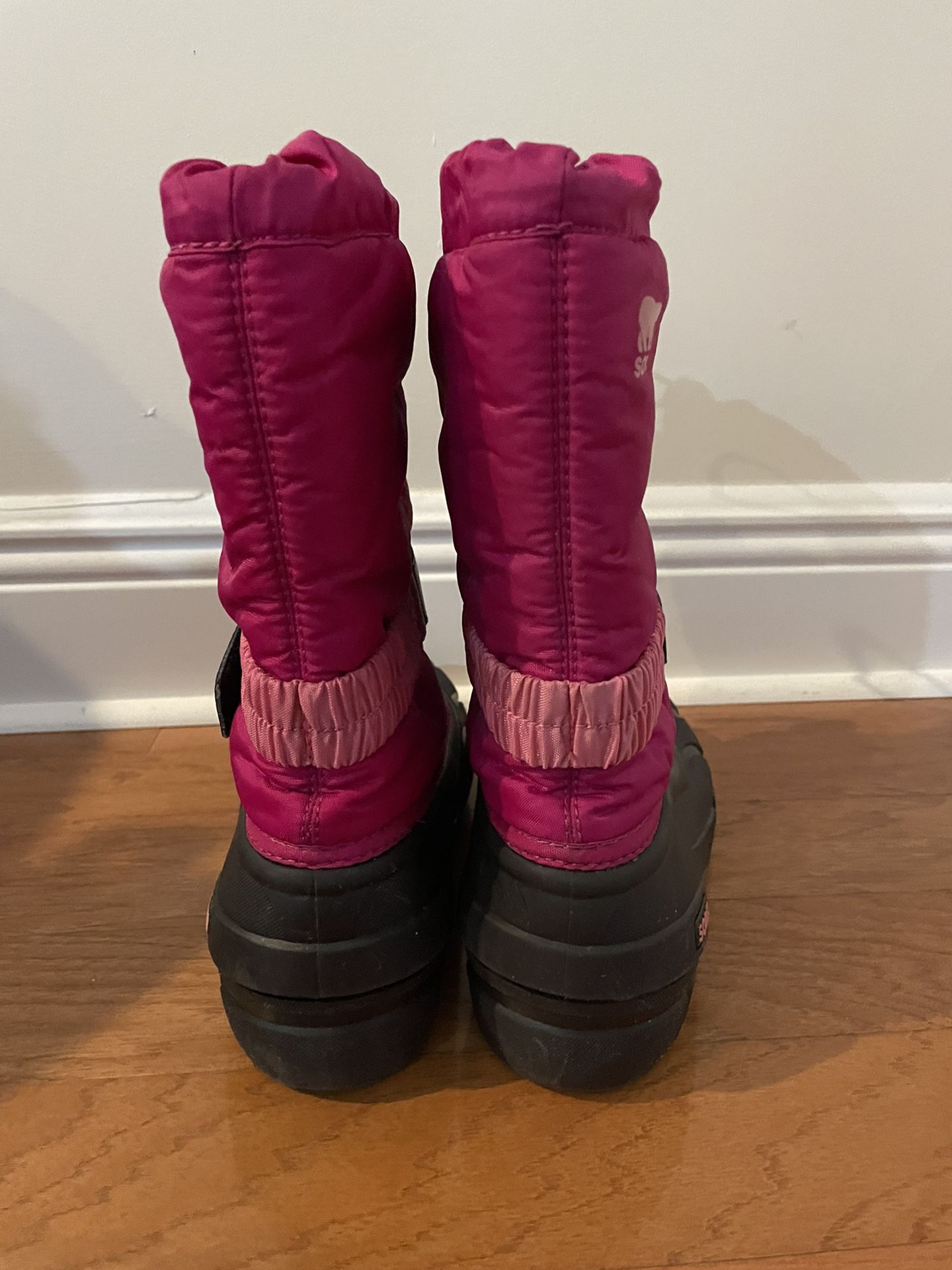 Sorel Pink Snow Boots - Size 5