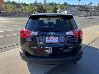 2015 Toyota RAV4 Thumbnail