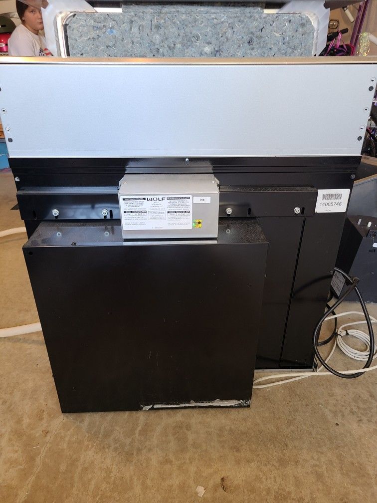 WOLF Gas Cooktop W/ Fan and Blower