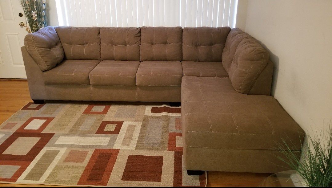 Sofa Sectional Great Condition Asking 450$