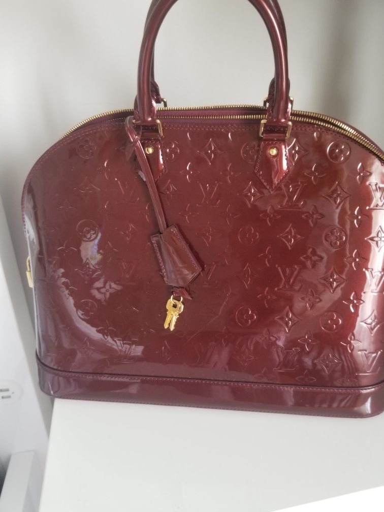 Louis Vuitton GM handbag