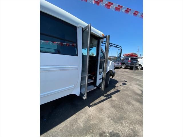 2006 Chevrolet Express Commercial Cutaway