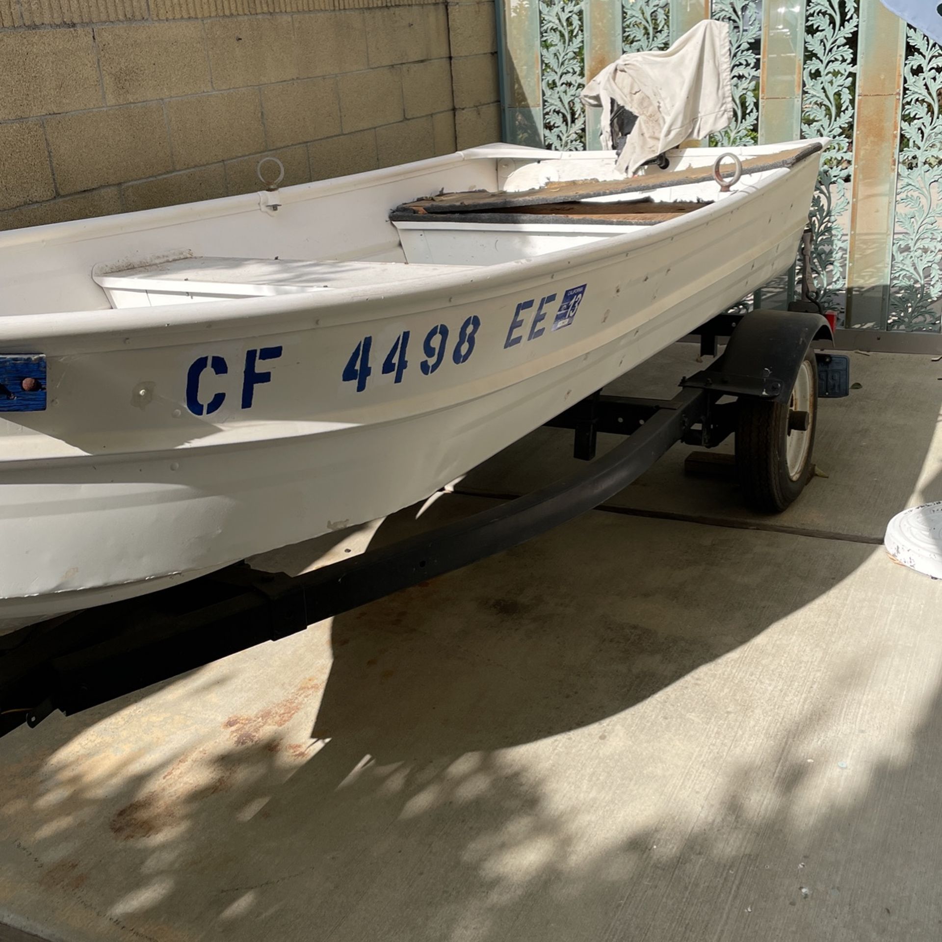 12ft Aluminum Skiff w/15hp Outboard