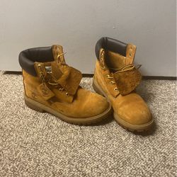 Women’s Size 6 Timberland Boots Work Boots Thumbnail