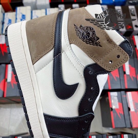 Jordan 1 Retro High Dark Mocha New