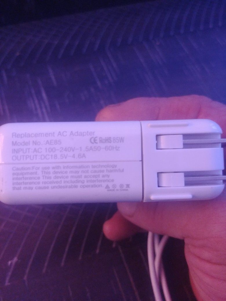 Apple AC Adapter