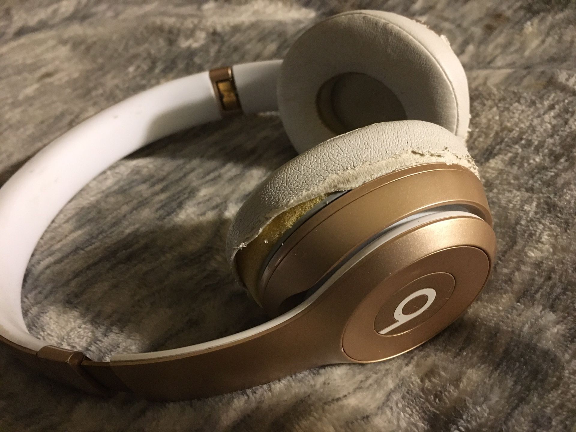 Beats by Dre solo 3 wireless headphones