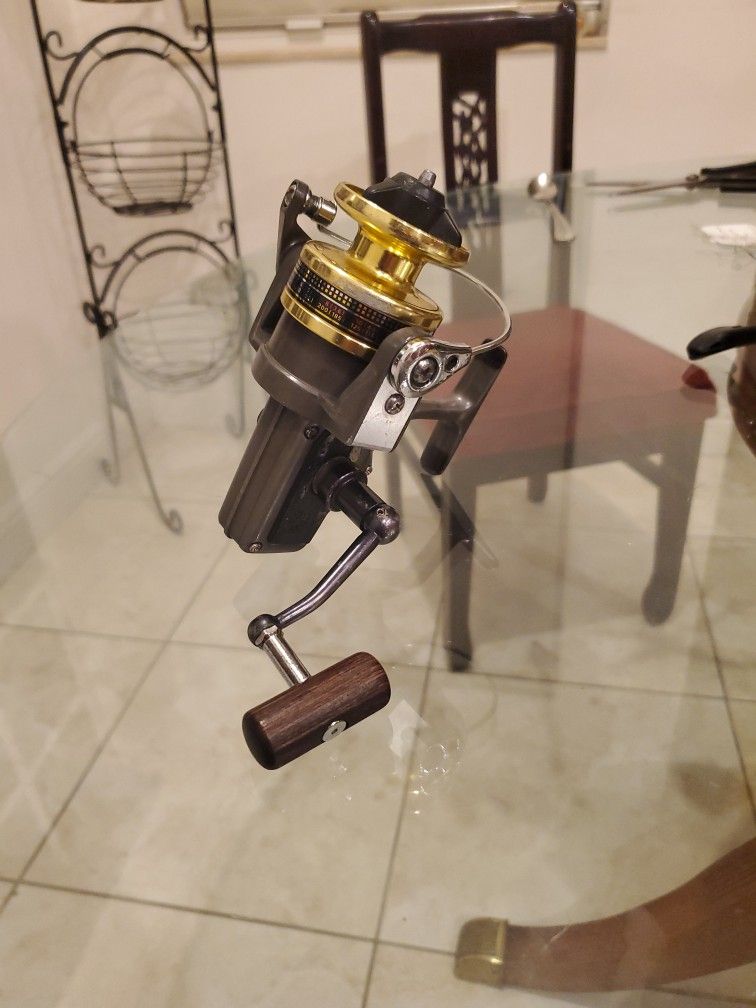 Daiwa BG13 Spinning Fishing Reel Just Serviced