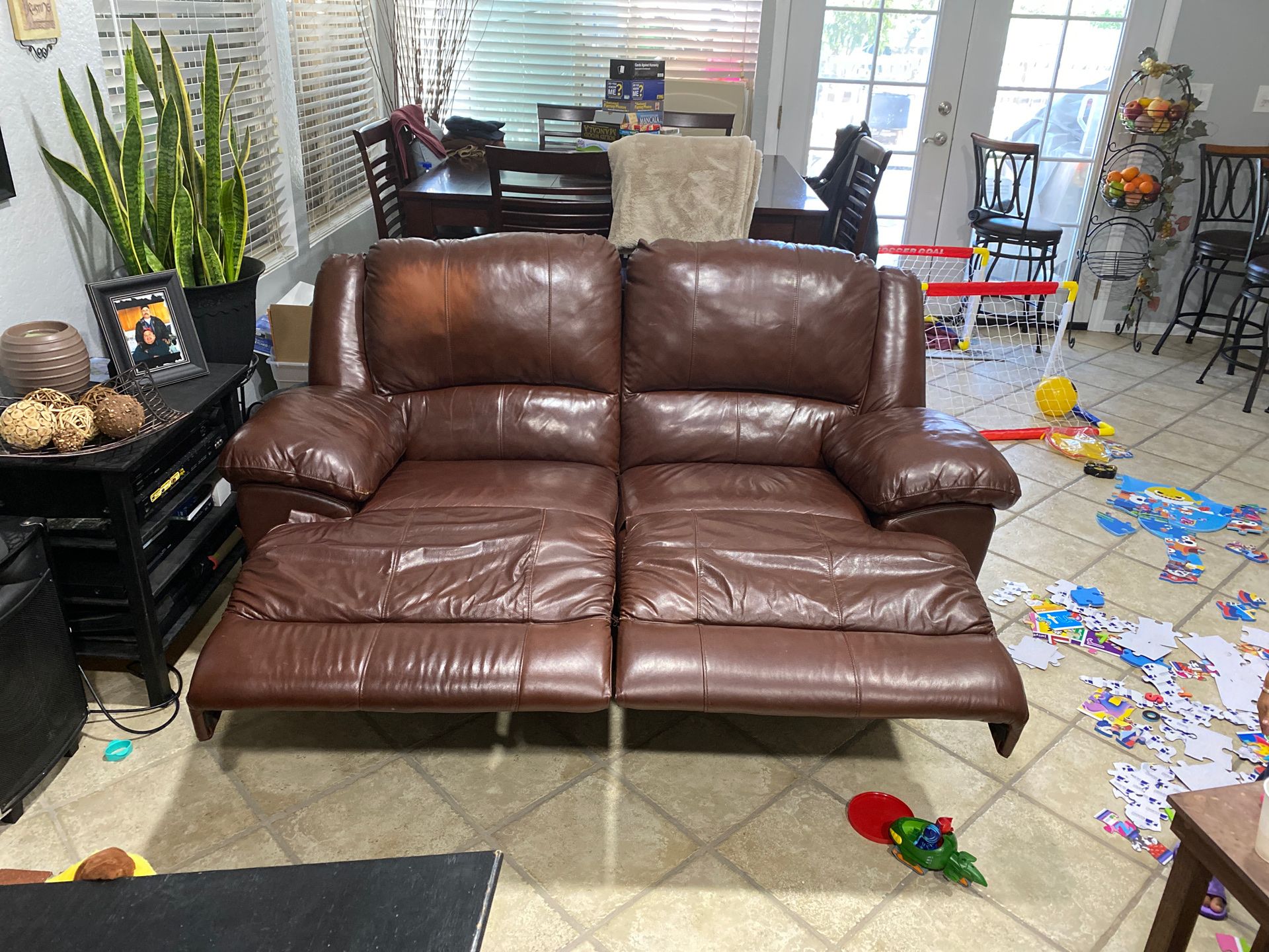 Leather couches for Sale in Moreno Valley, CA OfferUp