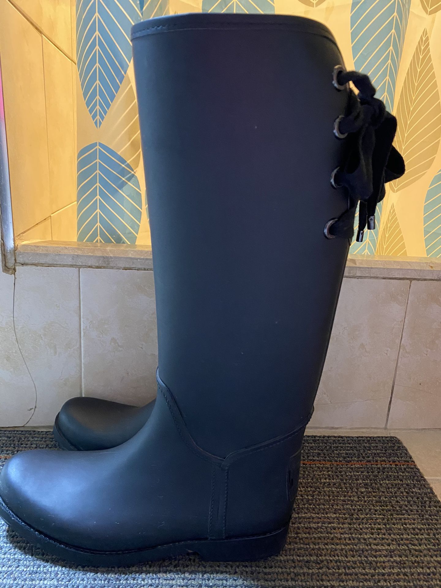 Women Coach Tristee Boots