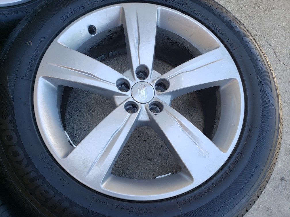 RANGE ROVER VELAR 19"INCH WHEELS WITH 255/55/19 HANKOOK DYNAPRO HP2 TIRES