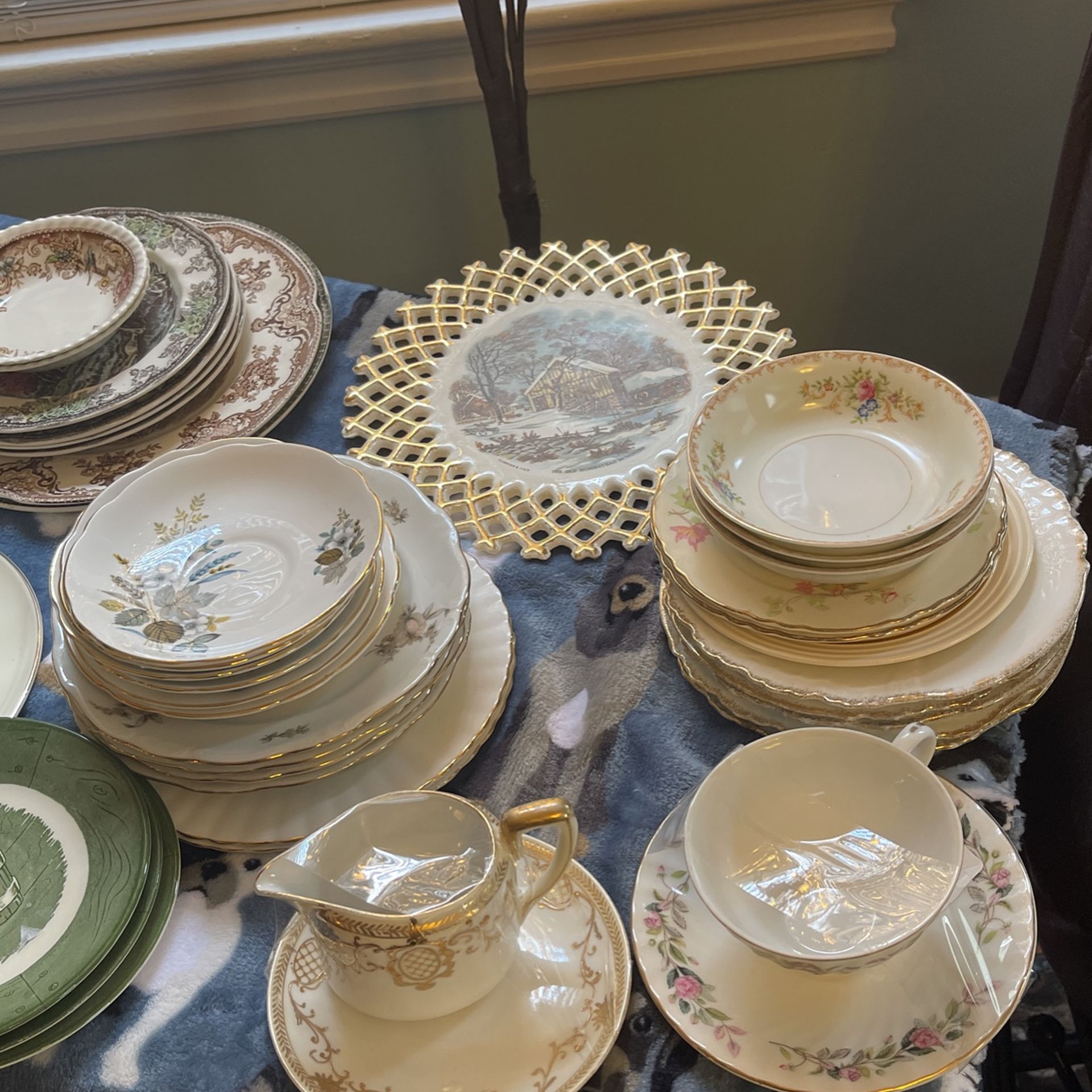 China Assorted Approx 65 Pieces!