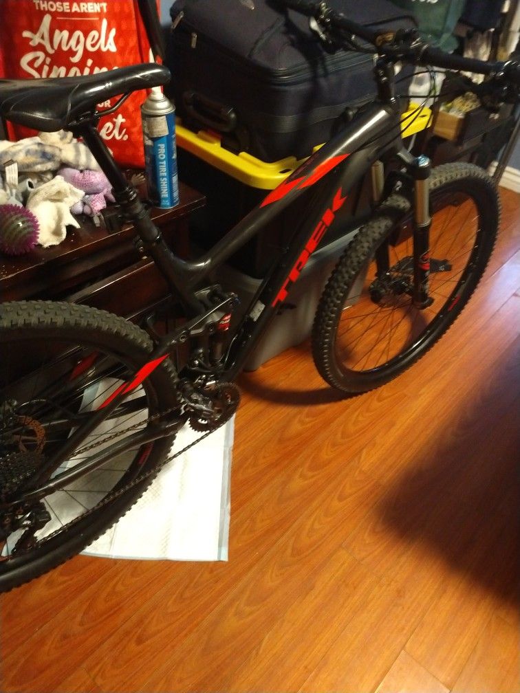 Trek Fuel Ex 8 29 2 Axle Full Suspension Mountain Bike