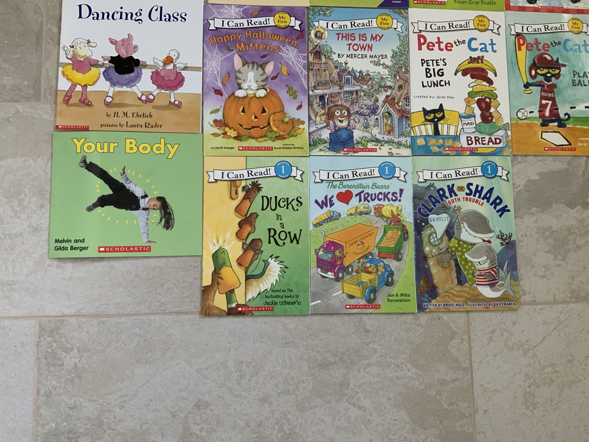 32 Books Most Are Scholastic I Can Read Level 1,2,3 Etc Great For Day Care, Home School