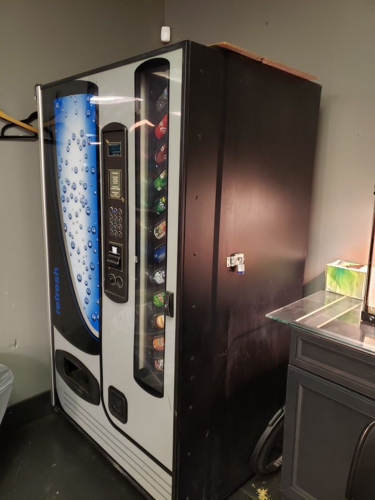 Pop machine for Sale in Oaklandon, IN OfferUp