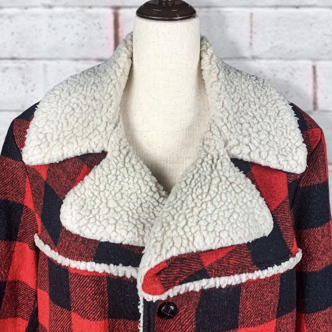Deluxe Quality Outerwear Vintage ‘60s Sherpa Lined Plaid Coat