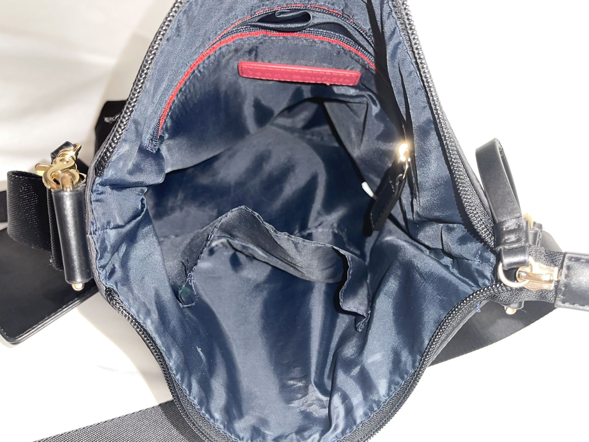 Tommy Hilifger Purse & Card Case Set