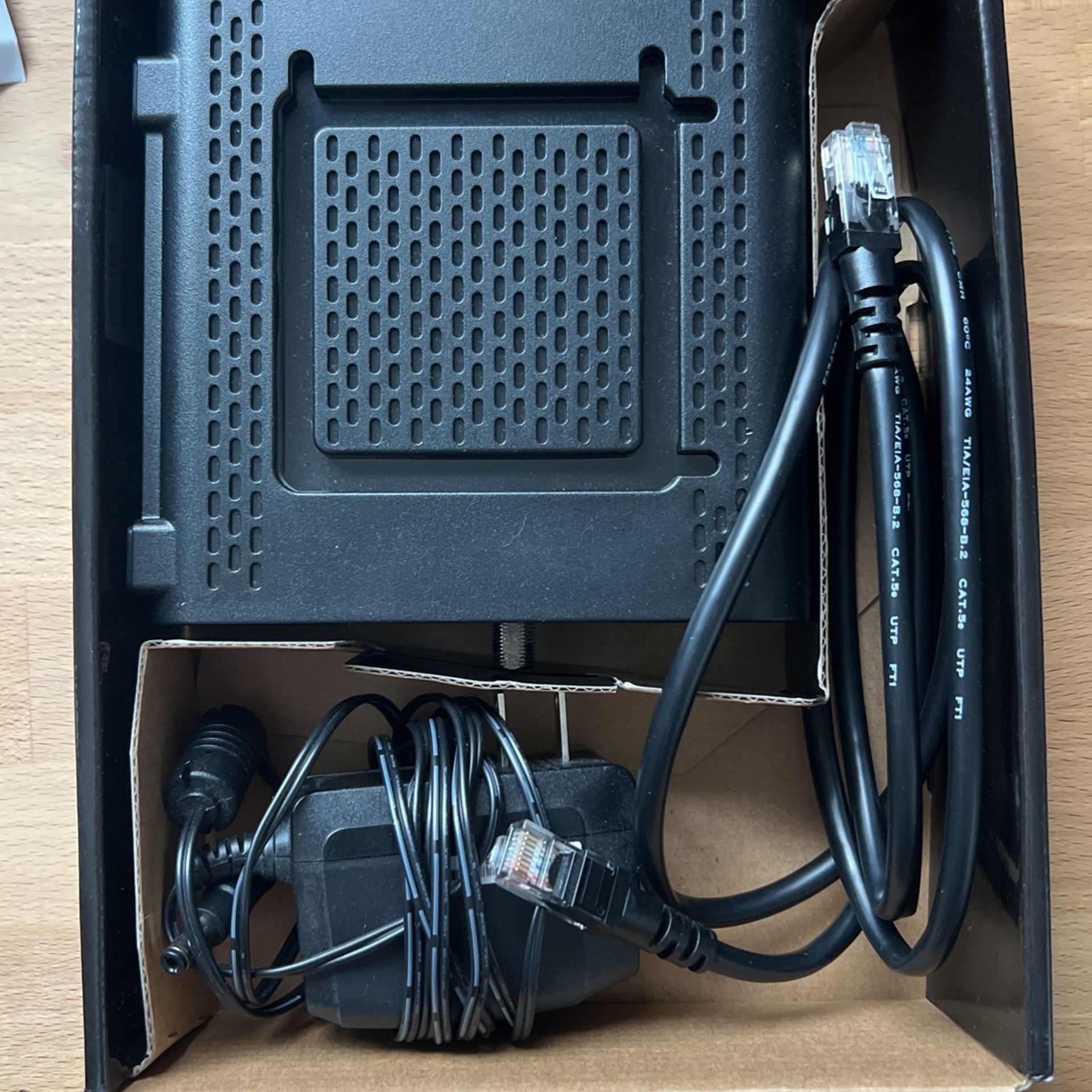 Motorola Arris Surfboard SB6121 DOCSIS 3.0 200 Series