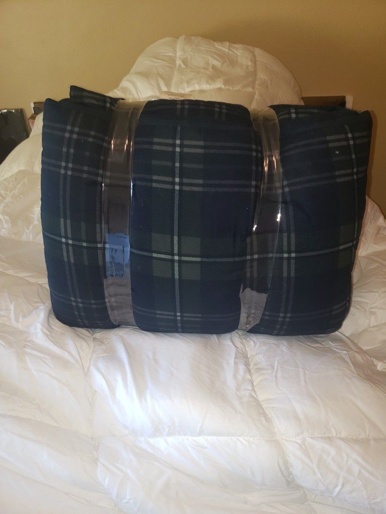 Comfortable Comforter New Never Used Twin / XTL