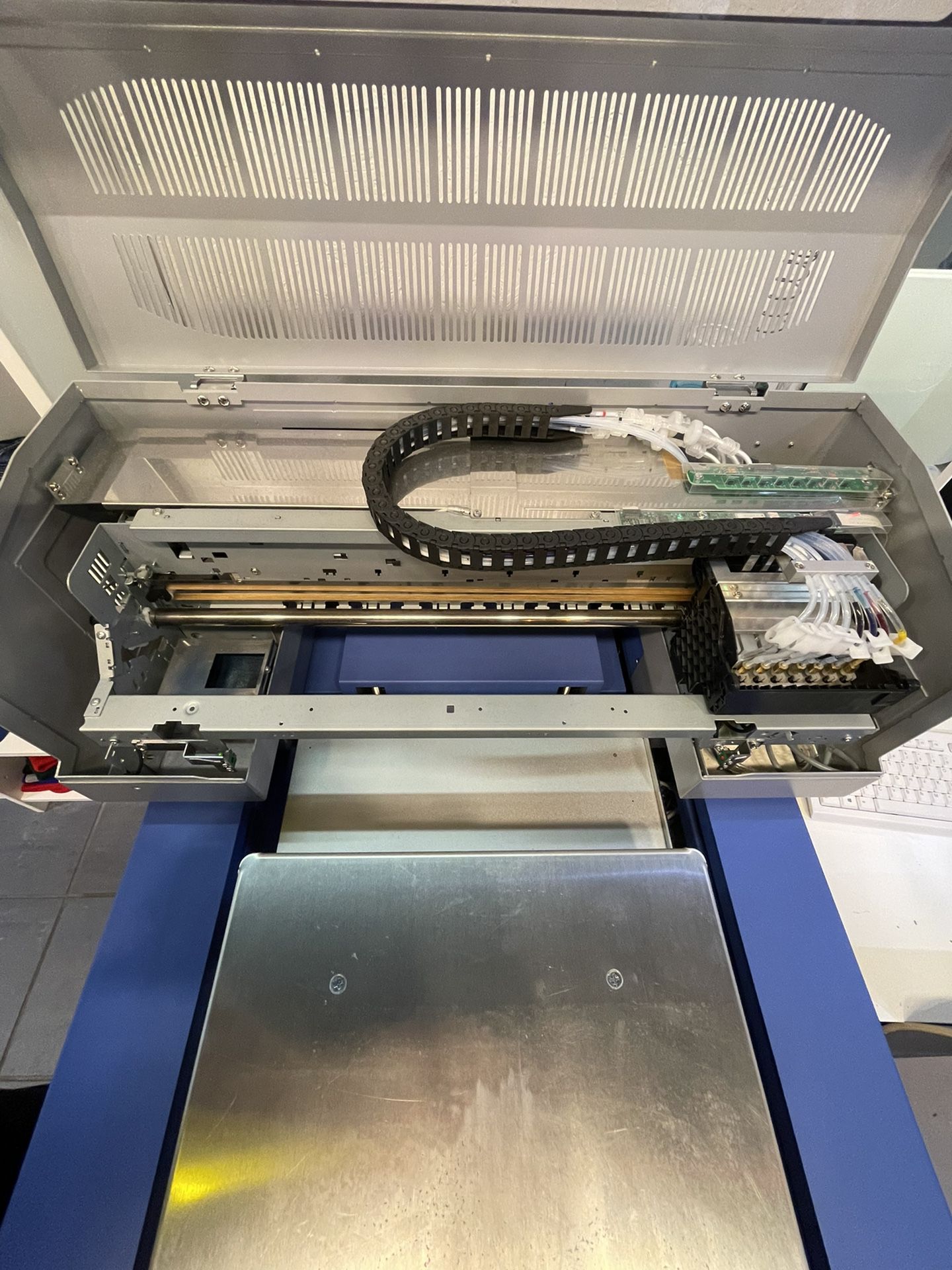 OMNIPrint Freejet 330TX Plus DTG and Printer with Pretreatment 