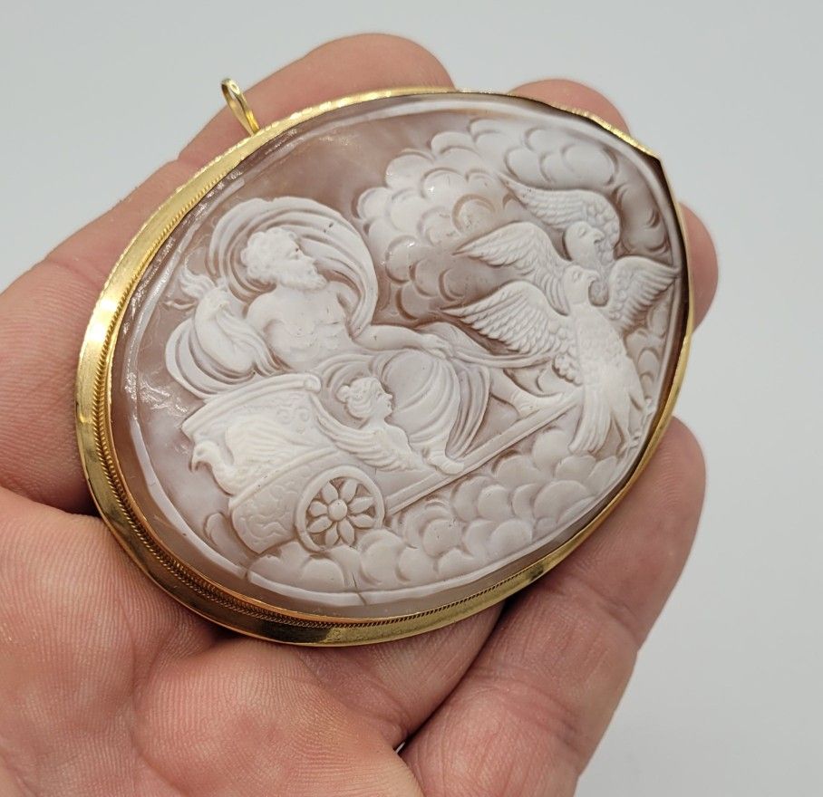 Large Carved Sell 18k Solid Gold Brooch Pin Pendant