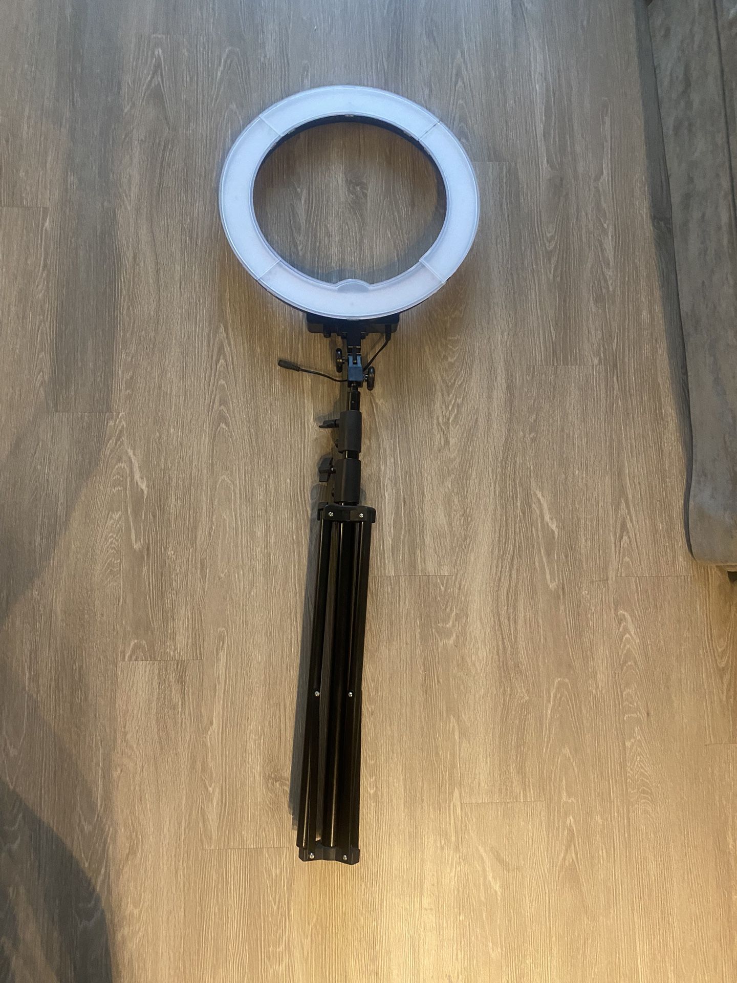 Ring light