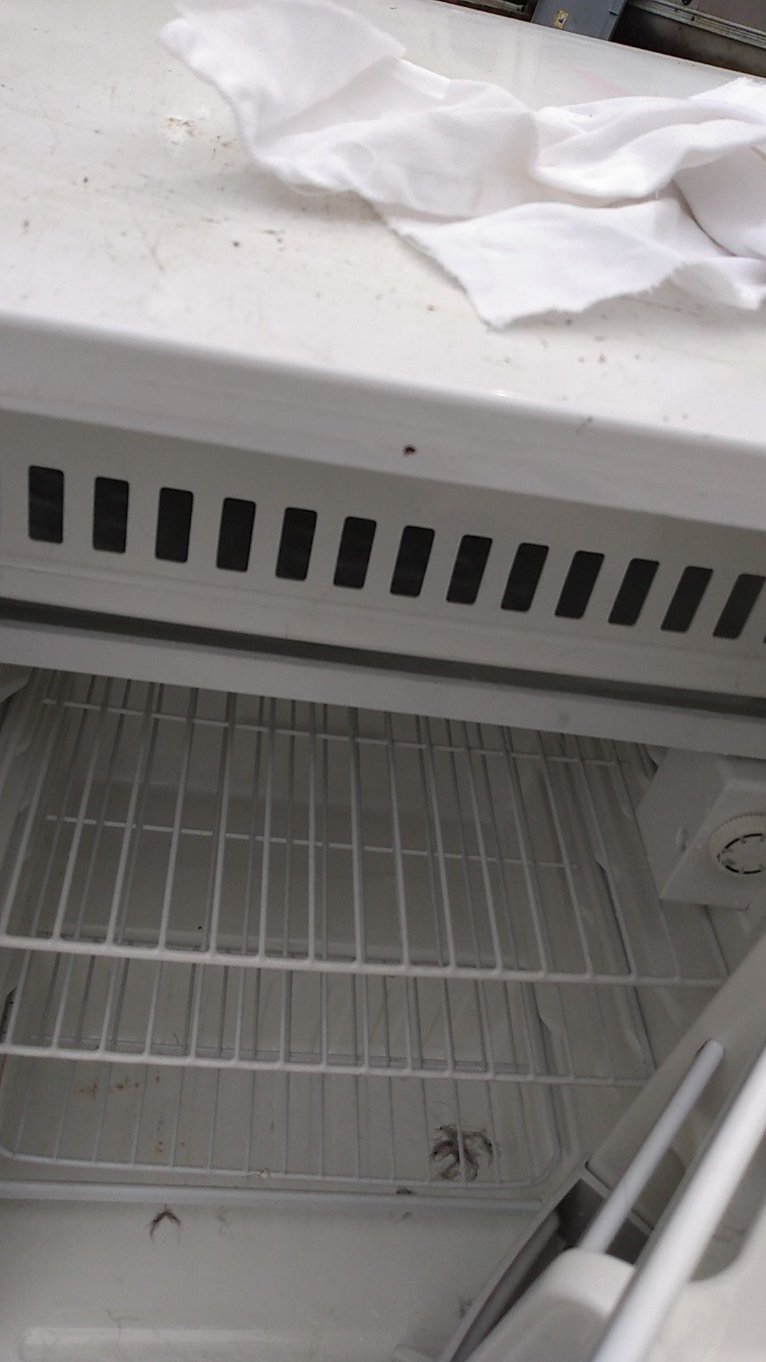 Magic Chef mini fridge