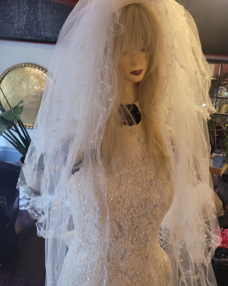EMAUEL UNGARO VINTAGE LACE PEARL SEQUIN BEADED WEDDING GOWN & TRAINNEW NEVER WORN SIZE 12 I ORY