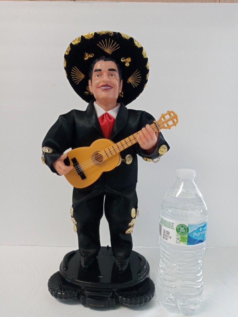 Crazy Mariachi figure