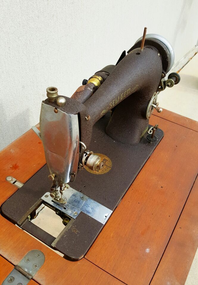 Vintage Sew Gem Model No. 215 HideAWay Sewing Machine for Sale in