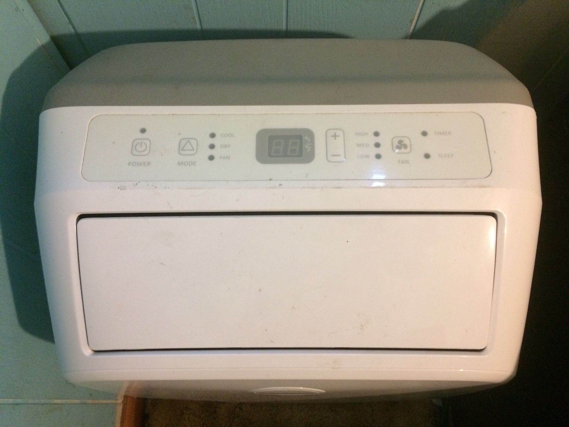 Hisense portable air conditioner AC model AP10cr1w 10,000 BTU 1140