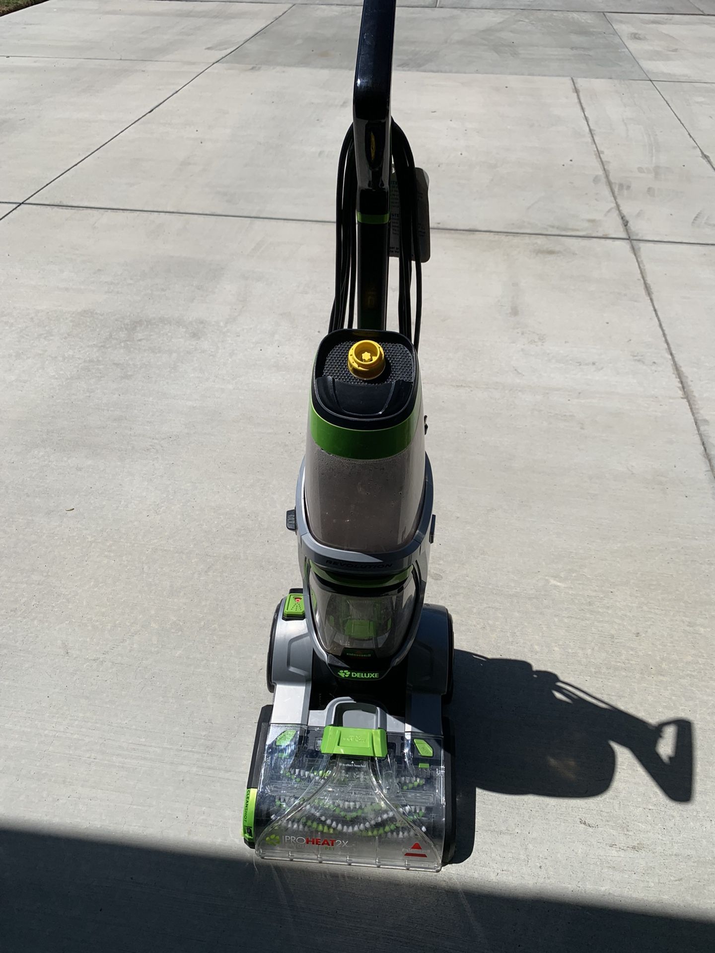 Bissell Carpet Shampooer