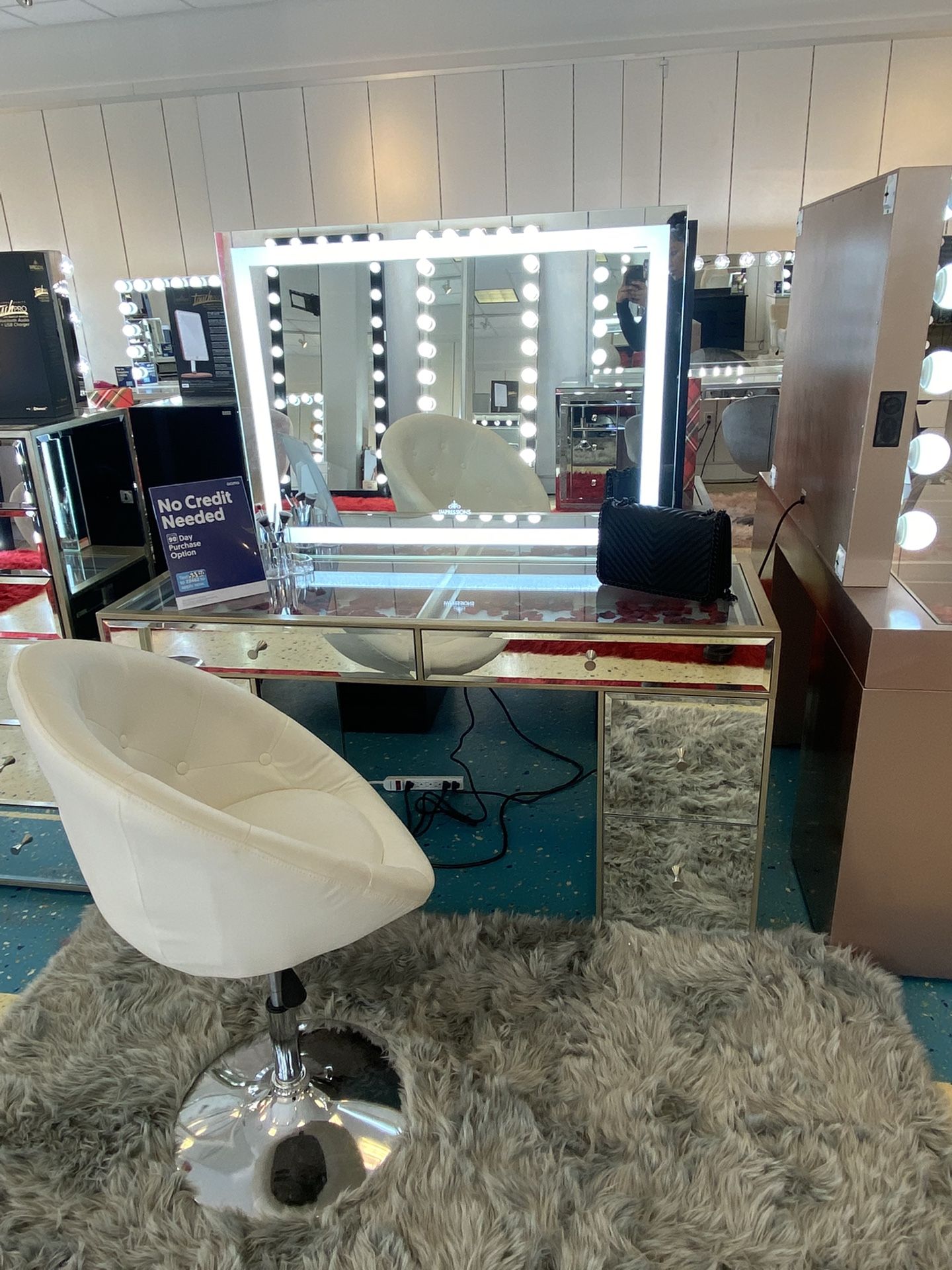 ππ Hollywood Makeup Vanity With Bluetooth Speakers ππ