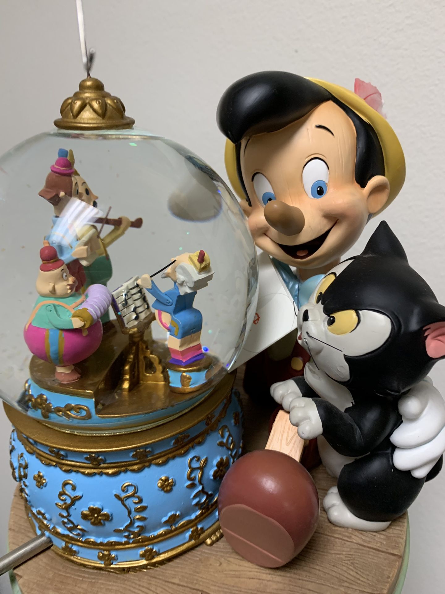 pinocchio snow globe with music box for Sale in Menifee, CA OfferUp