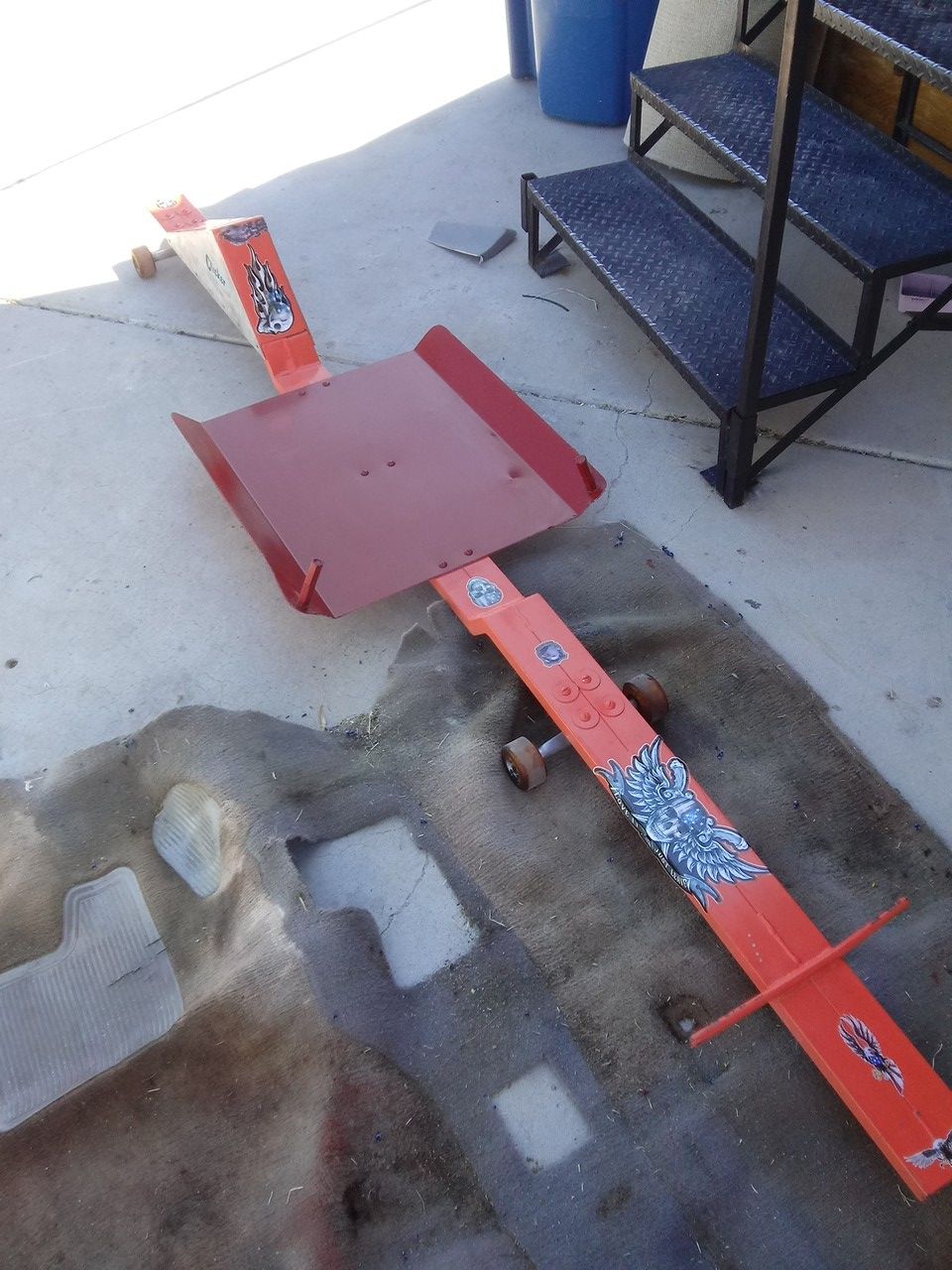EXTREME DOWNHILL STREET LUGE