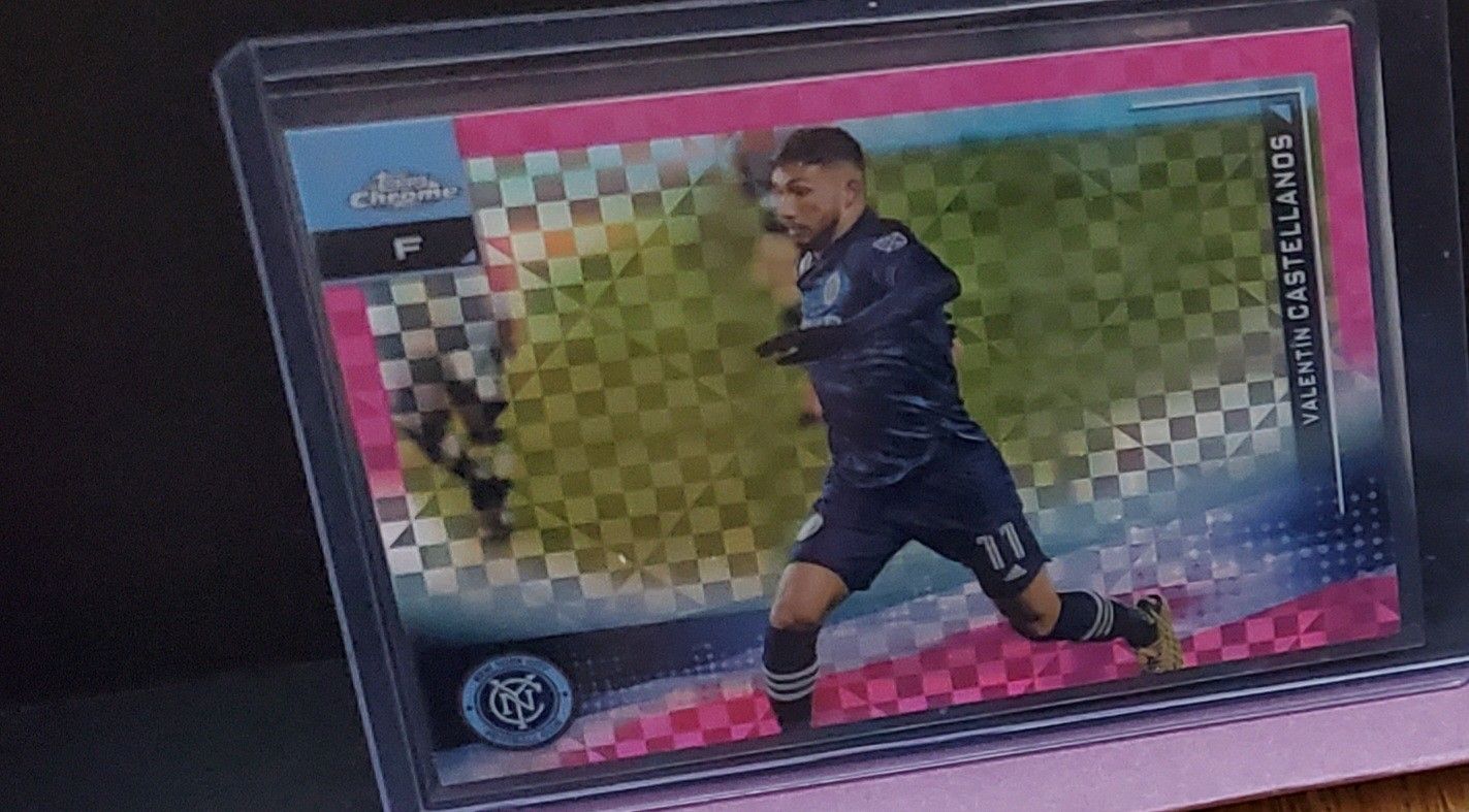 Topps Chrome NYC Pink Refractor Soccer Cards