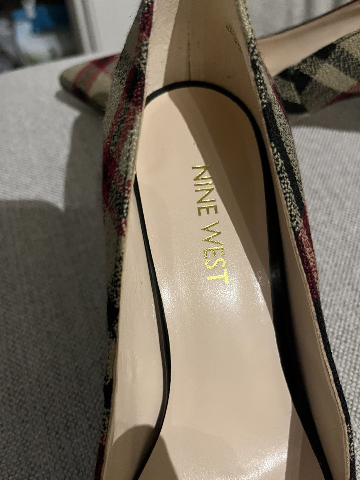Ladies Shoes - Nine West Heels (Never Worn)
