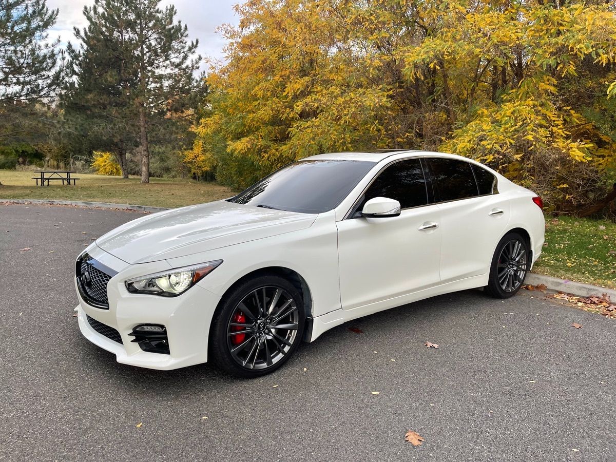 2017 INFINITI Q50